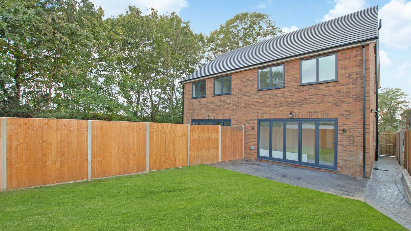 4 bedroom property for sale in Wordsworth Way, West Drayton £565,000