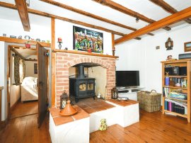 Blacksmiths Row, Gayton, King's Lynn thumb 3
