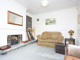 May Grove, HESSLE thumb 2