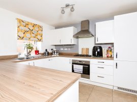 Athelney Avenue, Westbury thumb 2