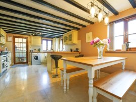 Station Cottages, Shrivenham, Swindon thumb 3