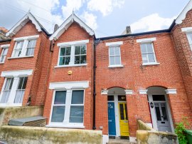 Oaksford Avenue, London photo