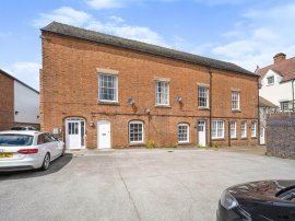 High Street, Uttoxeter thumb 1