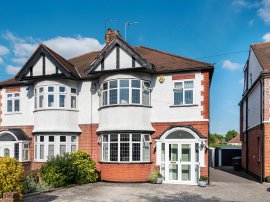 Carnarvon Avenue, Enfield photo