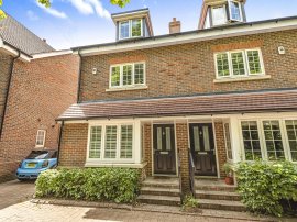 Moorland Way, Maidenhead photo