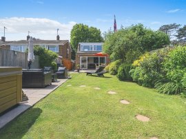 Huntingdon Close, Broxbourne thumb 3