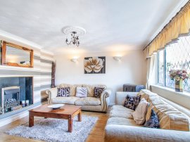 Moor Knoll Close, East Ardsley, Wakefield thumb 3