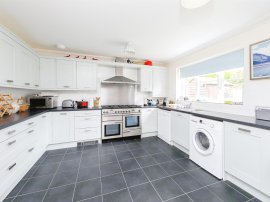 Woodward Avenue, Necton, Swaffham thumb 3