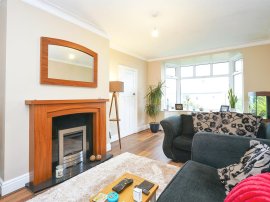 Lynton Drive, Shipley thumb 3