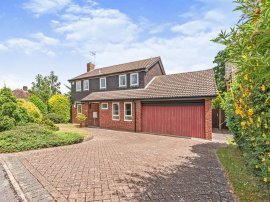 Adams Way, Earley, Reading thumb 1