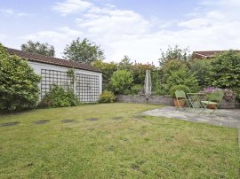 Silver Birch Close, Cardiff thumb 2