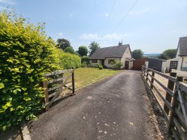 Combe Close, Bicknoller, Taunton thumb 2