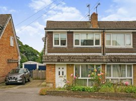 Woodlea Close, Yeadon, Leeds photo
