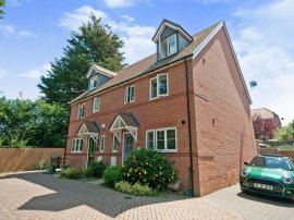 Fern Grove, Hailsham photo