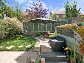 Fern Grove, Hailsham thumb 2