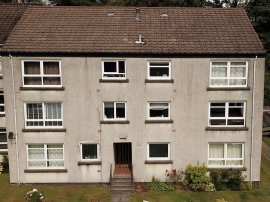 Buchanan Drive, Newton Mearns, Glasgow thumb 1