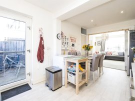 Ingrebourne Road, RAINHAM thumb 3
