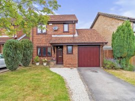 St. Lawrence Close, Hedge End, Southampton photo