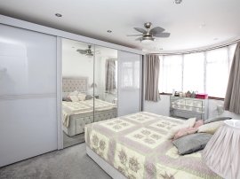 Hulse Avenue, Barking thumb 3