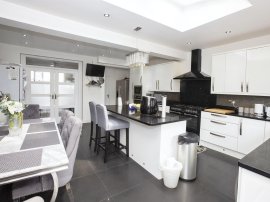 Hulse Avenue, Barking thumb 3
