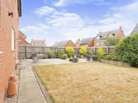Peter Laslett Close, Loughborough thumb 2