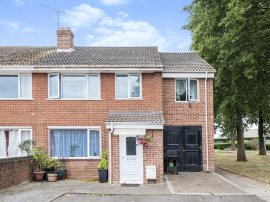 Fairholme Way, Swindon thumb 1