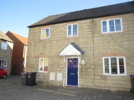 Zander Road, CALNE photo