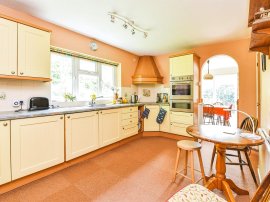 Bratton Road, Westbury thumb 3