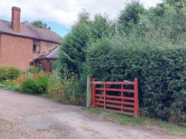 Dobbin Horse Lane, Ashbourne thumb 3