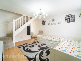Tawny Close, Feltham thumb 3