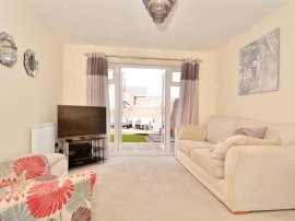 Worcester Court, Tonyrefail, Porth thumb 2