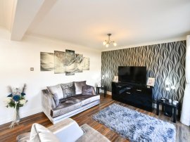 Gigha Lane, Broomlands, Irvine thumb 3