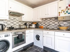 Wadhurst Close, Bognor Regis thumb 2