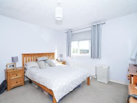 Tern Close, Calne thumb 2