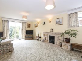 The Crescent, Romsey thumb 2
