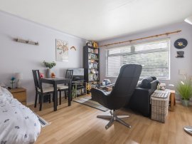 Dunraven Drive, Enfield thumb 3