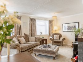 Allington Gardens, Allington, Grantham thumb 2