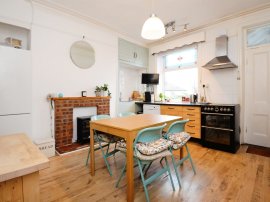 Avenel Terrace, Allerton, Bradford thumb 3