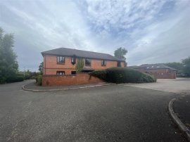 Plested Court, Stoke Mandeville, AYLESBURY photo