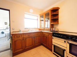 Glamorgan Road, Waterlooville thumb 3
