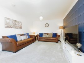Glenfinnan Drive, Dumbarton thumb 3