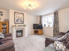 Deacon Drive, Saltash thumb 2