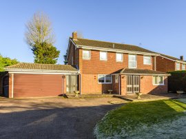 Manor Lane, Maidenhead photo