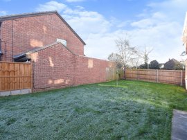 Darnay Rise, Chelmsford thumb 2