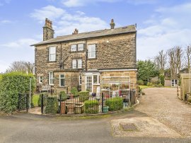 Grange Close, Horsforth, Leeds thumb 2