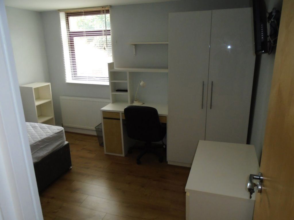 124 Tiverton Road, B29 6BT Image 9