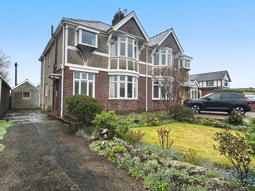 Clevis Crescent, Newton, Porthcawl, CF36 5NY