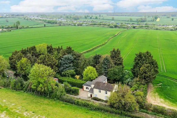 Westwick Row, Leverstock Green, Hemel Hempstead, Hertfordshire, HP2 4UB