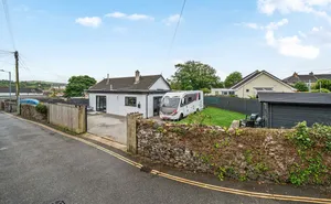 Click for details Scowbuds, Tuckingmill, Camborne, Cornwall, TR14 photo