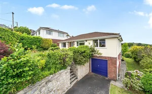 Click for details Murley Crescent, Bishopsteignton, Teignmouth, Devon, TQ14 photo